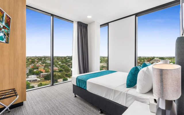 Essence Suites Taringa