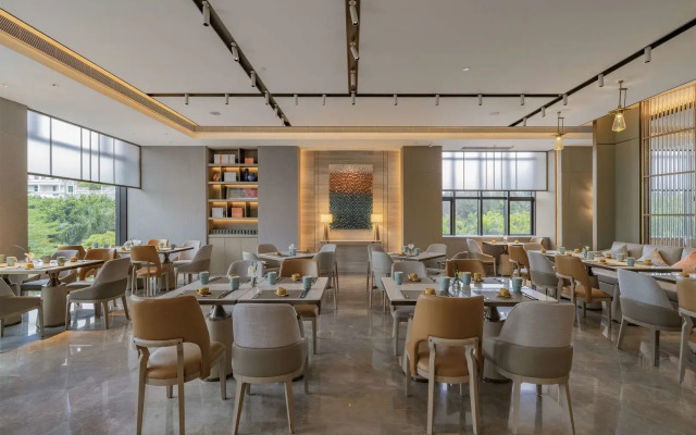 DoubleTree by Hilton Shenzhen Nanshan Hotel & Residences