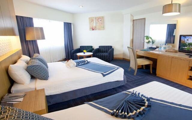 Jomtien Palm Beach Hotel And Resort