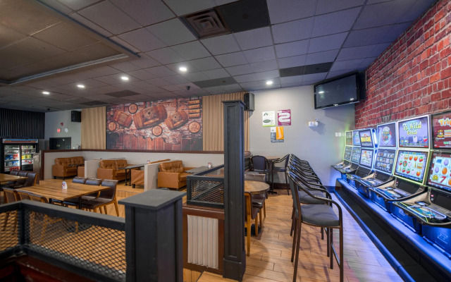 Coast Nisku Inn & Conference Centre