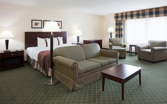 Holiday Inn & Conference Center Marshfield by IHG