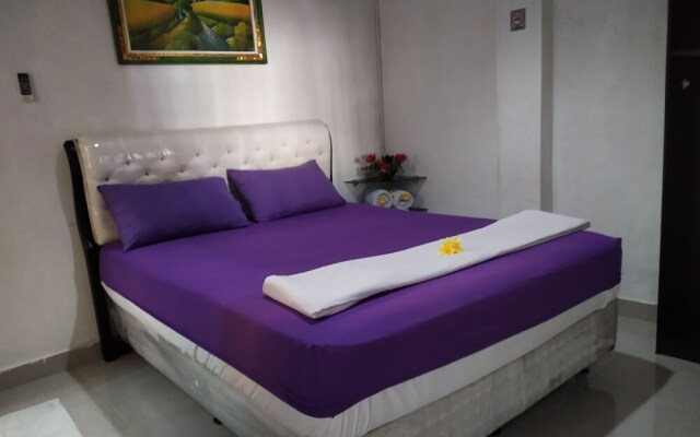 24/7 Bed & Breakfast