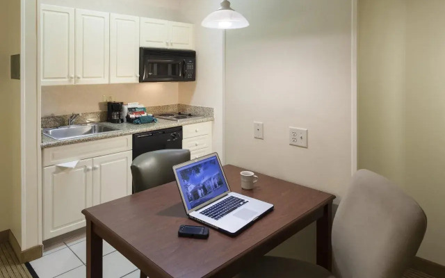 Homewood Suites by Hilton Newark-Cranford