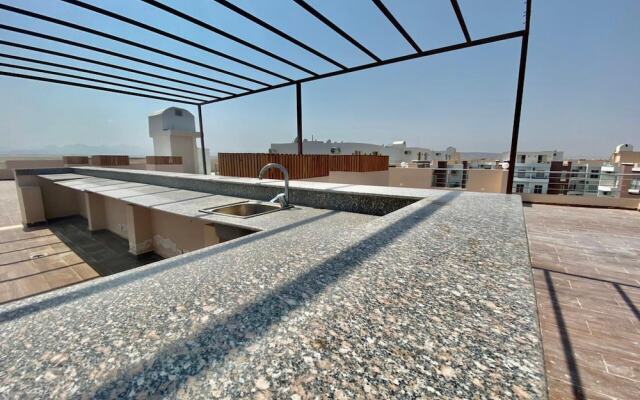 Brand new 2-bed Apartment