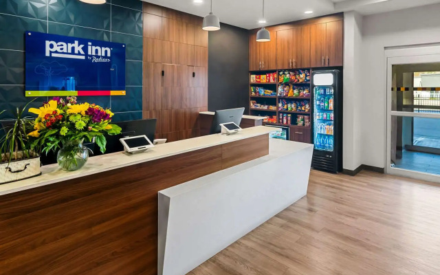 Park Inn by Radisson, Kelowna