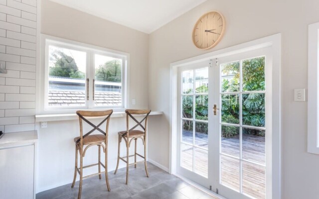 Sunny & Spacious Character Villa