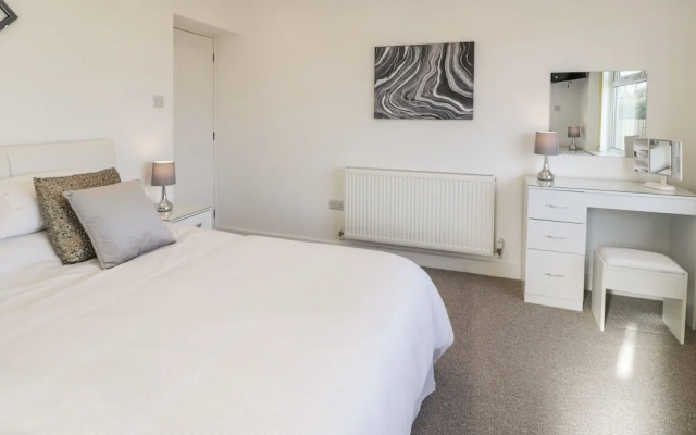 Top Of The Lane Luxury Holiday Apartment