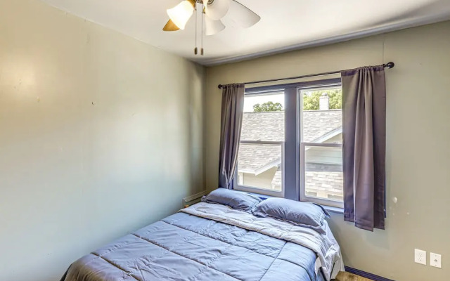 Quaint Family Retreat in Fairbury!