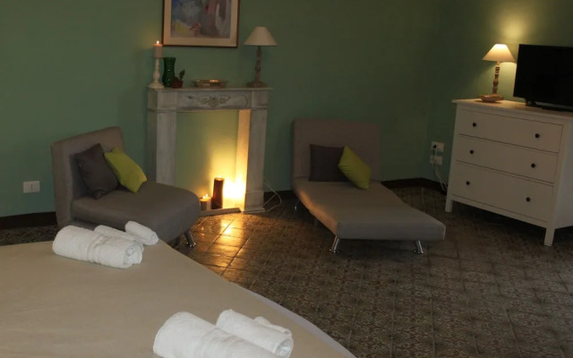Suite De La Rosa