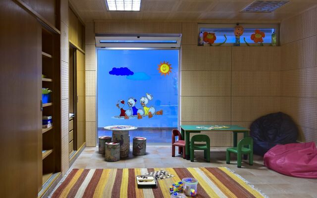 Aqualuz Lagos by The Editory