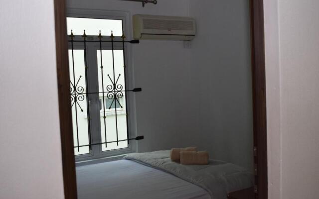 Sea Front Apartment Villa