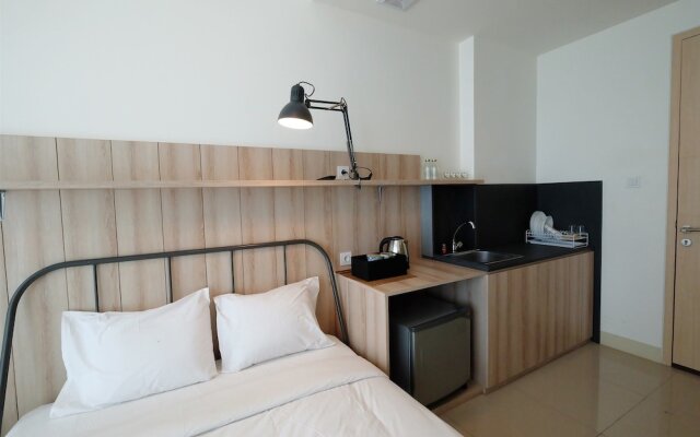 Classic Studio Tree Park Apartment near ICE BSD By Travelio