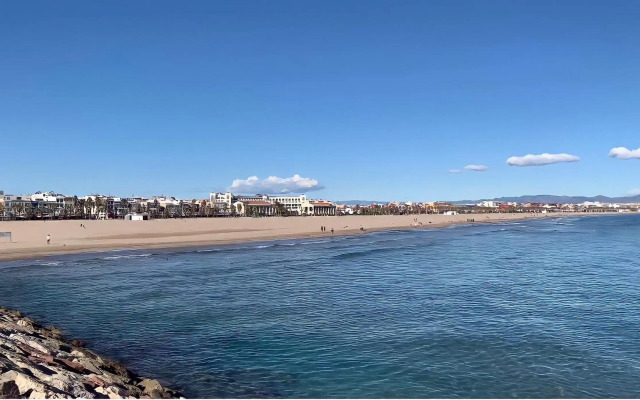 Apartamento equipado playa Valencia OnesDeMar