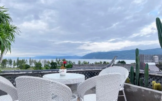 On the wind and cloud inn