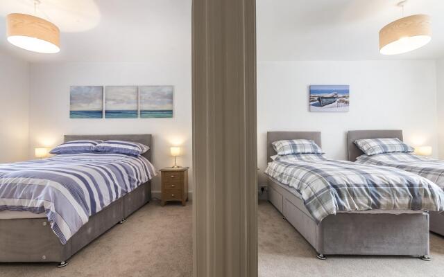 Sandy Retreat - 3 Bedroom Holiday Home - Tenby
