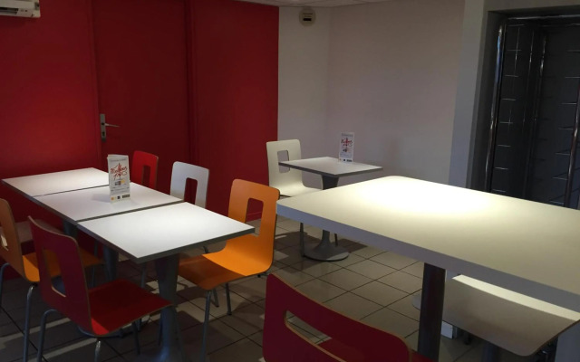 Premiere Classe Toulouse Sud - Portet