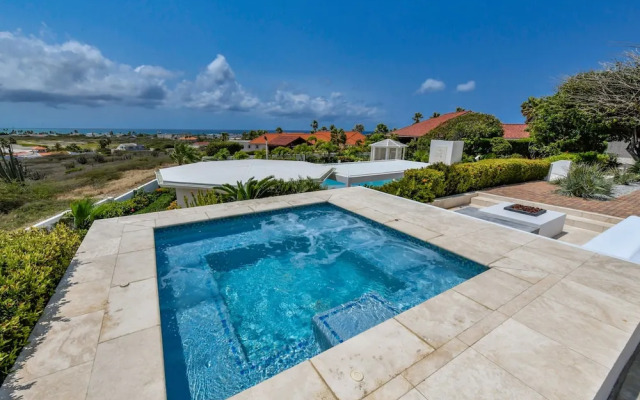 180 Ocean View 2 min to Beach Jacuzzi