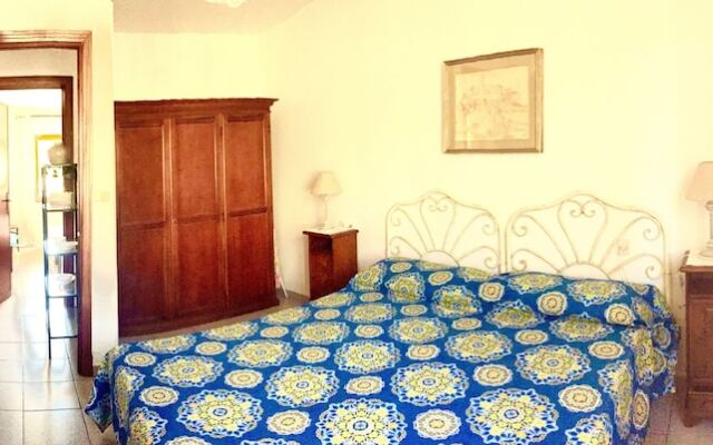 Rose Apartment IV