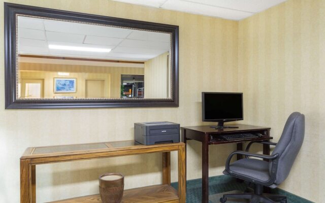 Travelodge Bentonville