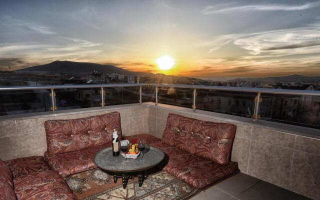 El Nazar Stone Suite