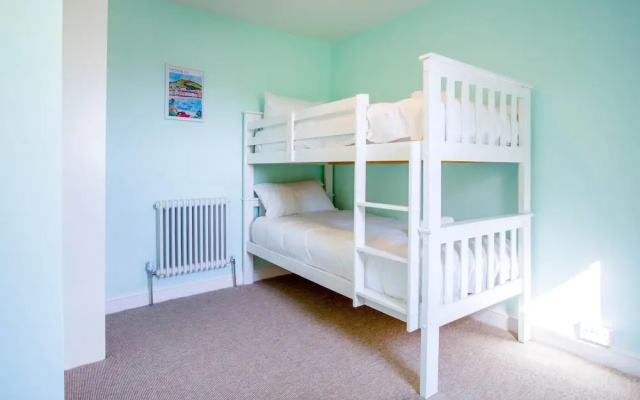Woodville Road - 2 Bedroom House - Mumbles