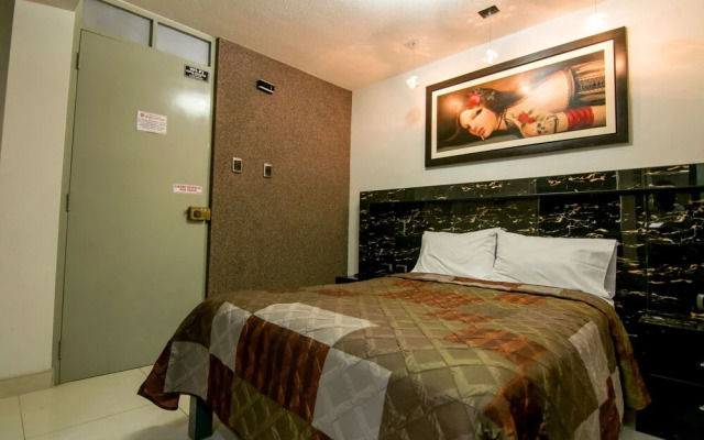 Hostal Encantos
