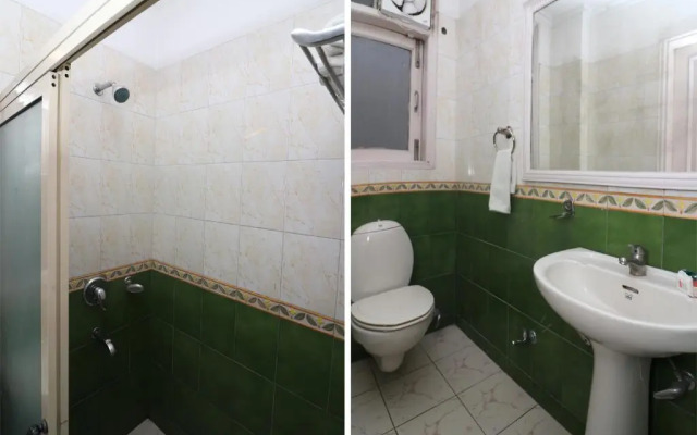 Sai Rajender Guest House by OYO Rooms