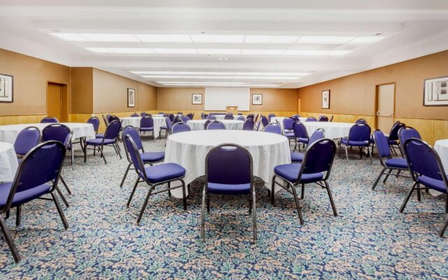 Ramada by Wyndham Yorkton