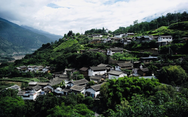 LUX Tea Horse Road Sangushui