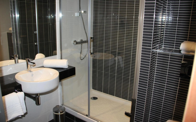 Hôtel Kyriad Saint Quentin en Yvelines - Montigny