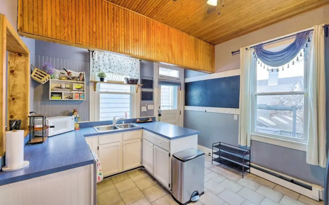 Cincinnati Home w/ Deck & Private Hot Tub!