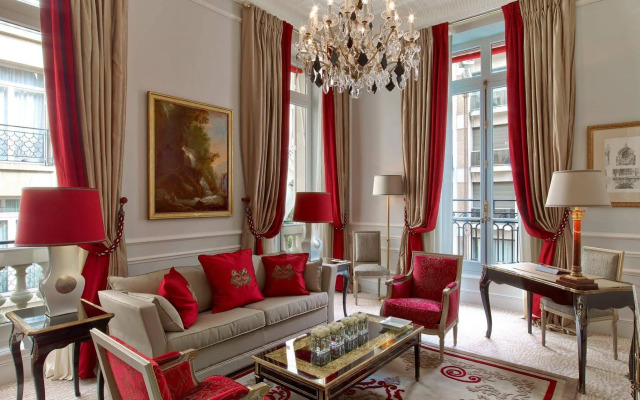 Hotel Plaza Athenee