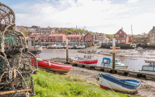 Whitby Sands
