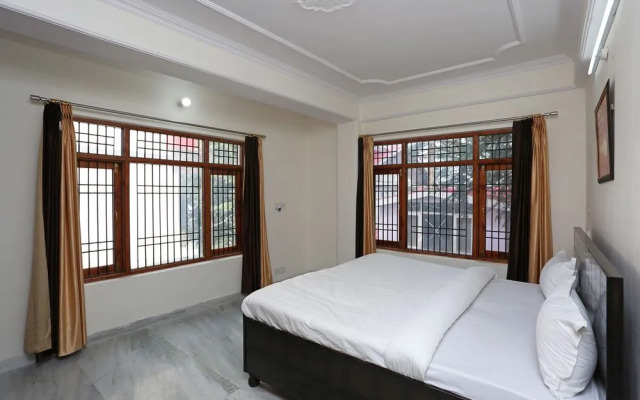 OYO 9103 Home 4BHK Pinewood Valley