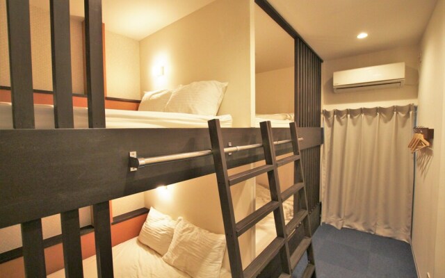 Sekai Hotel Yanagi - Hostel