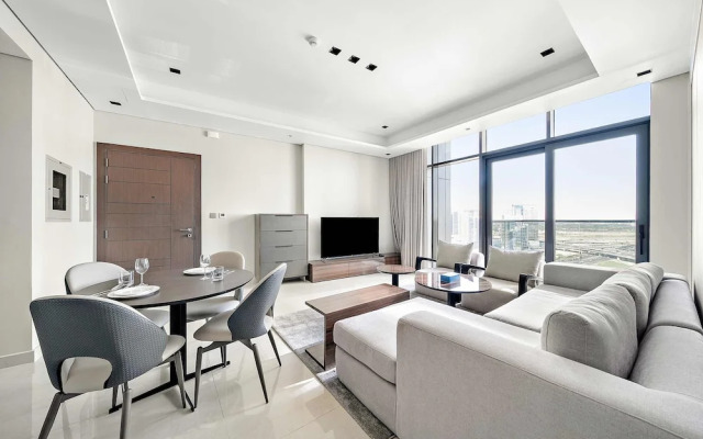 Modern 1BR With Stunning Views in Business Bay