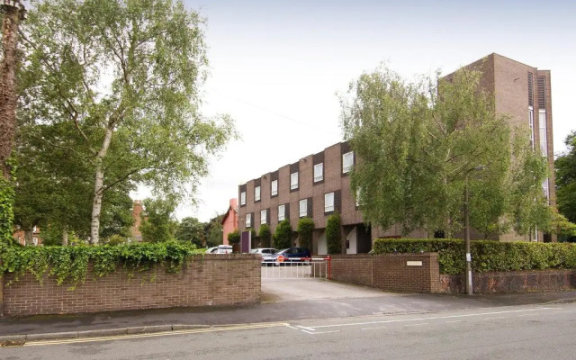 Premier Inn Manchester Altrincham