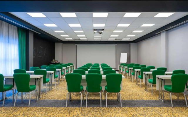 Red Lion Hotel, Hillingdon