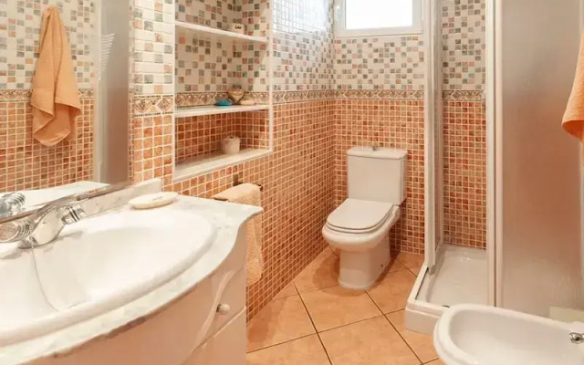 Llam Ntol in Oliva With 3 Bedrooms and 1 Bathrooms