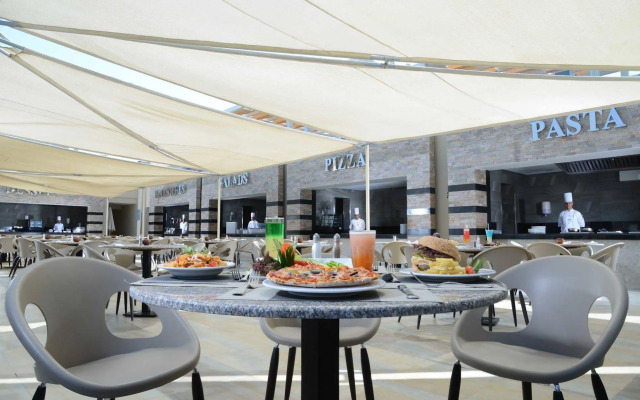 Pickalbatros White Beach Resort - Hurghada
