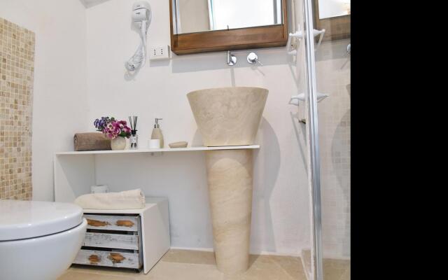 Trullo Albamarina with sea view Pool