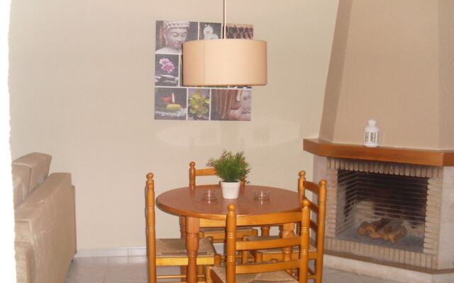 114 Campo Olivar, 502
