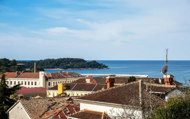 Apartment Mirela with Sea view