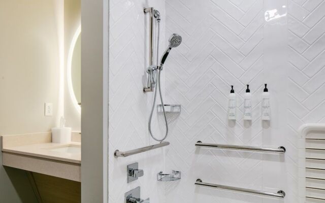 Towneplace Suites By Marriott Oconomowoc