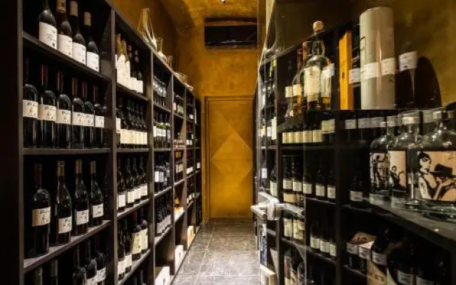 DAM Boutique Hotel & Restaurant