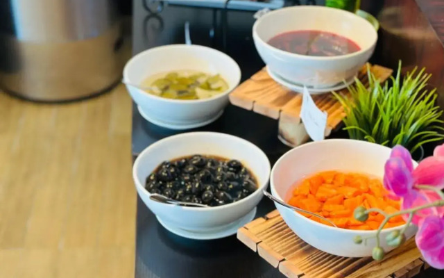 JOIN INN HOTEL Jebel Ali, Dubai ( formerly easyhotel )