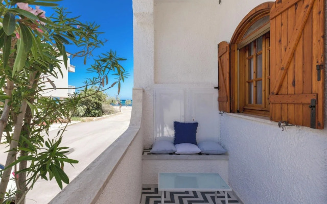 4019 Villetta Biancamare by Barbarhouse