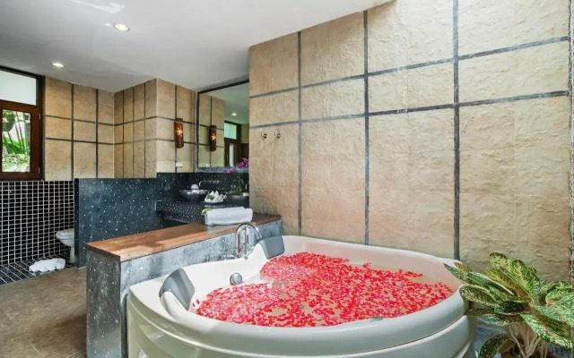 The Emerald Residence