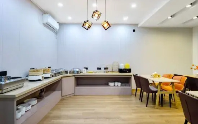 TaiZhou MoMo THEME hotel