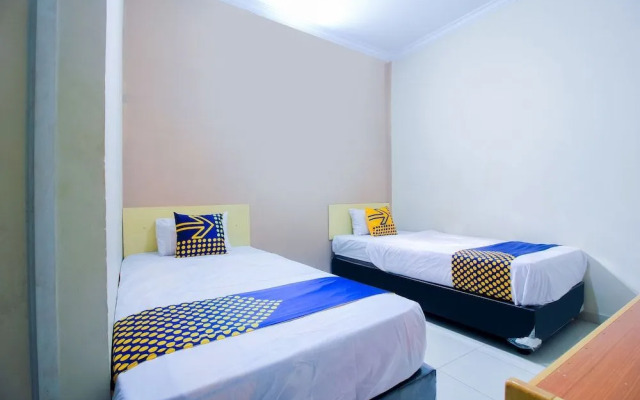 Spot On 2370 Berkah Homestay Syariah